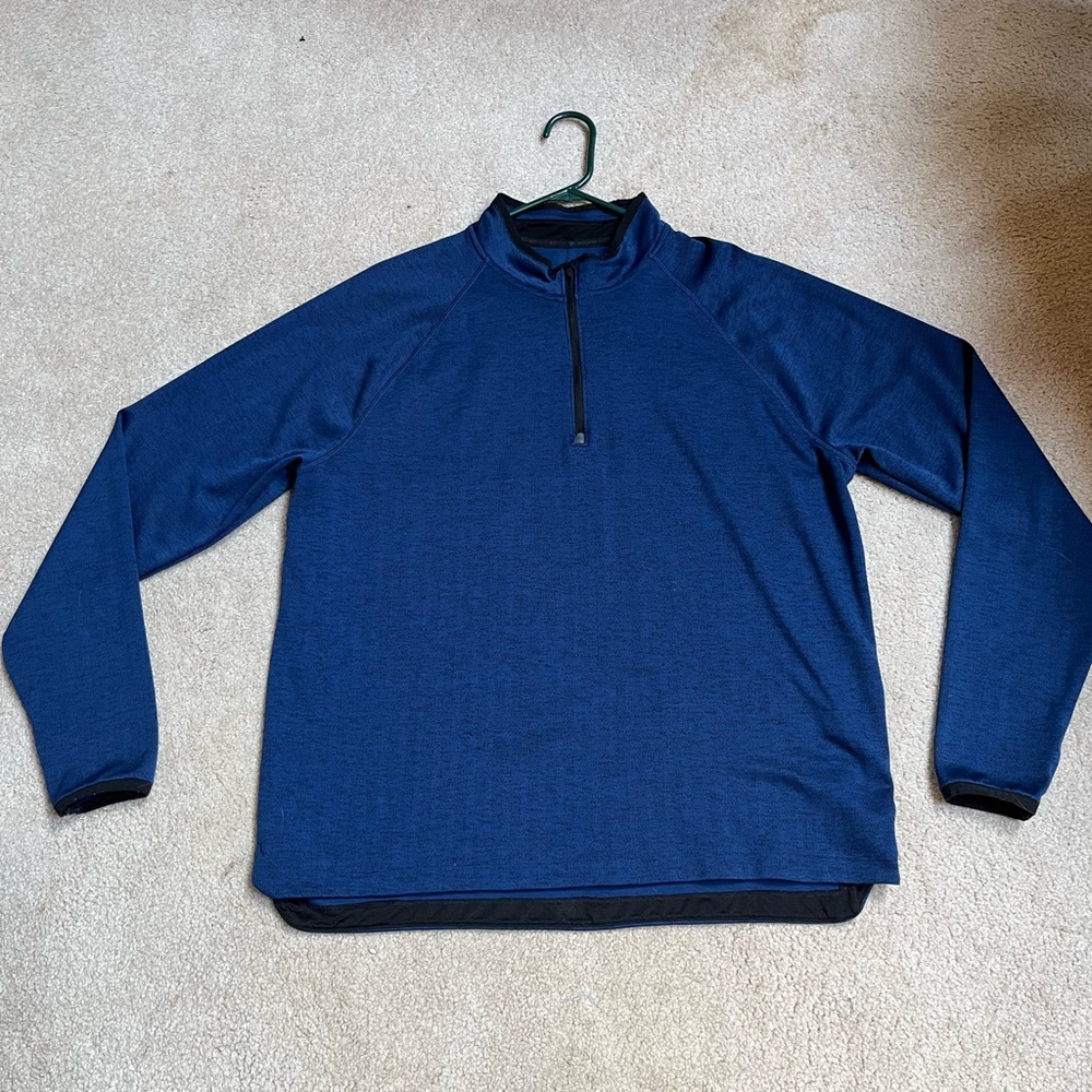 Long sleeve shirt.